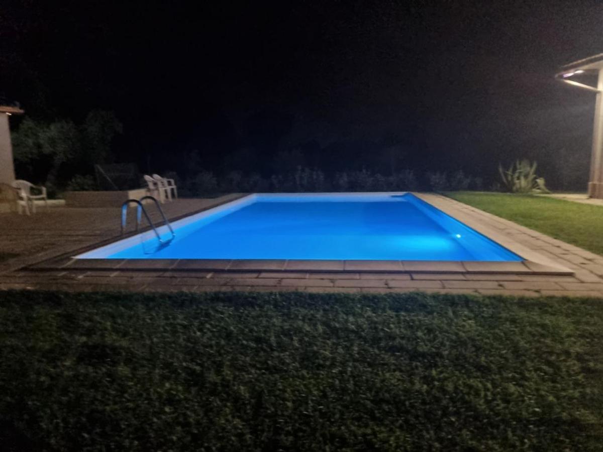 Accogliente Villa Con Piscina Кальтаджироне Экстерьер фото