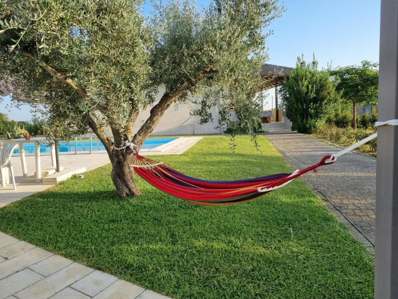 Accogliente Villa Con Piscina Кальтаджироне Экстерьер фото