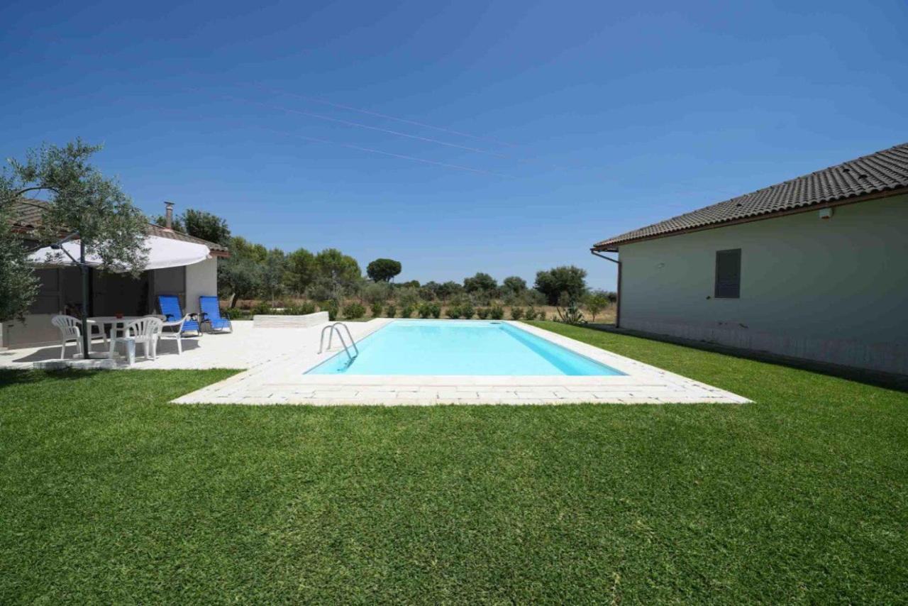 Accogliente Villa Con Piscina Кальтаджироне Экстерьер фото